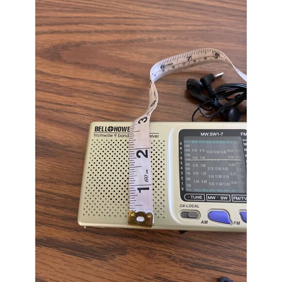 Bell + Howell FM/MW/Sw9 band world receiver portable radio NOS - Picture 8 of 8